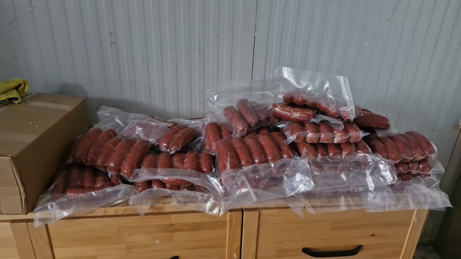 Rize’de Depoda 9 Ton 750 Kilo Tüketime Aykırı Gıda Tespit Edildi