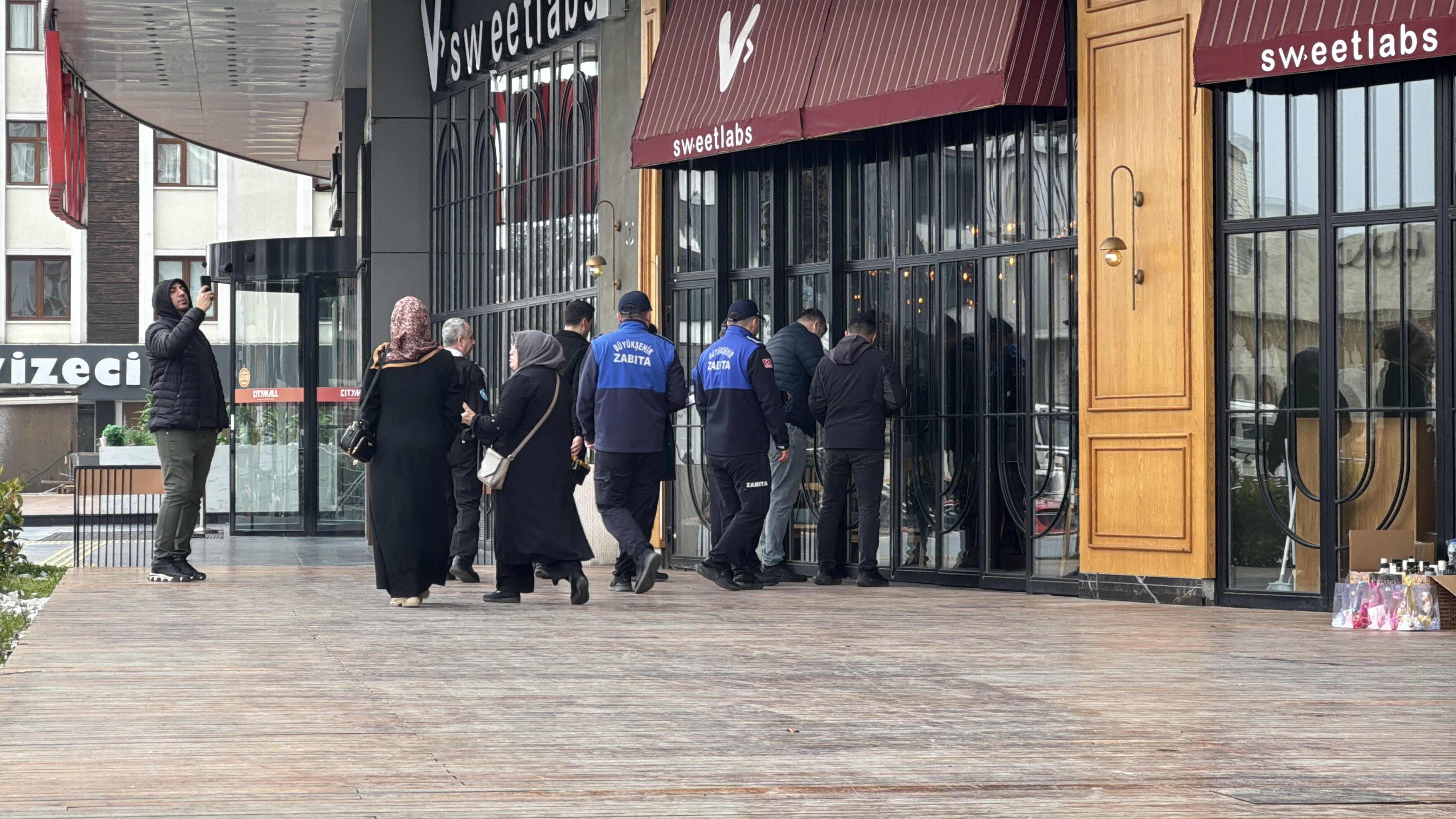 S A M S U N’ D A A V M R U H S A T S I Z O L D U G U G E R E K C E S I 1227437 365076