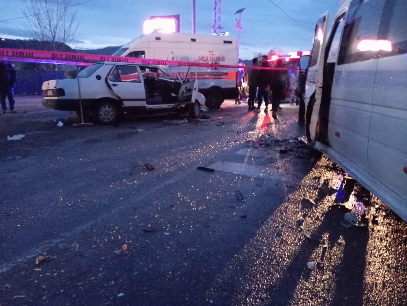 S E R V I S M I N I B U S U I L E O T O M O B I L C A R P I S T I 7 1233973 366980