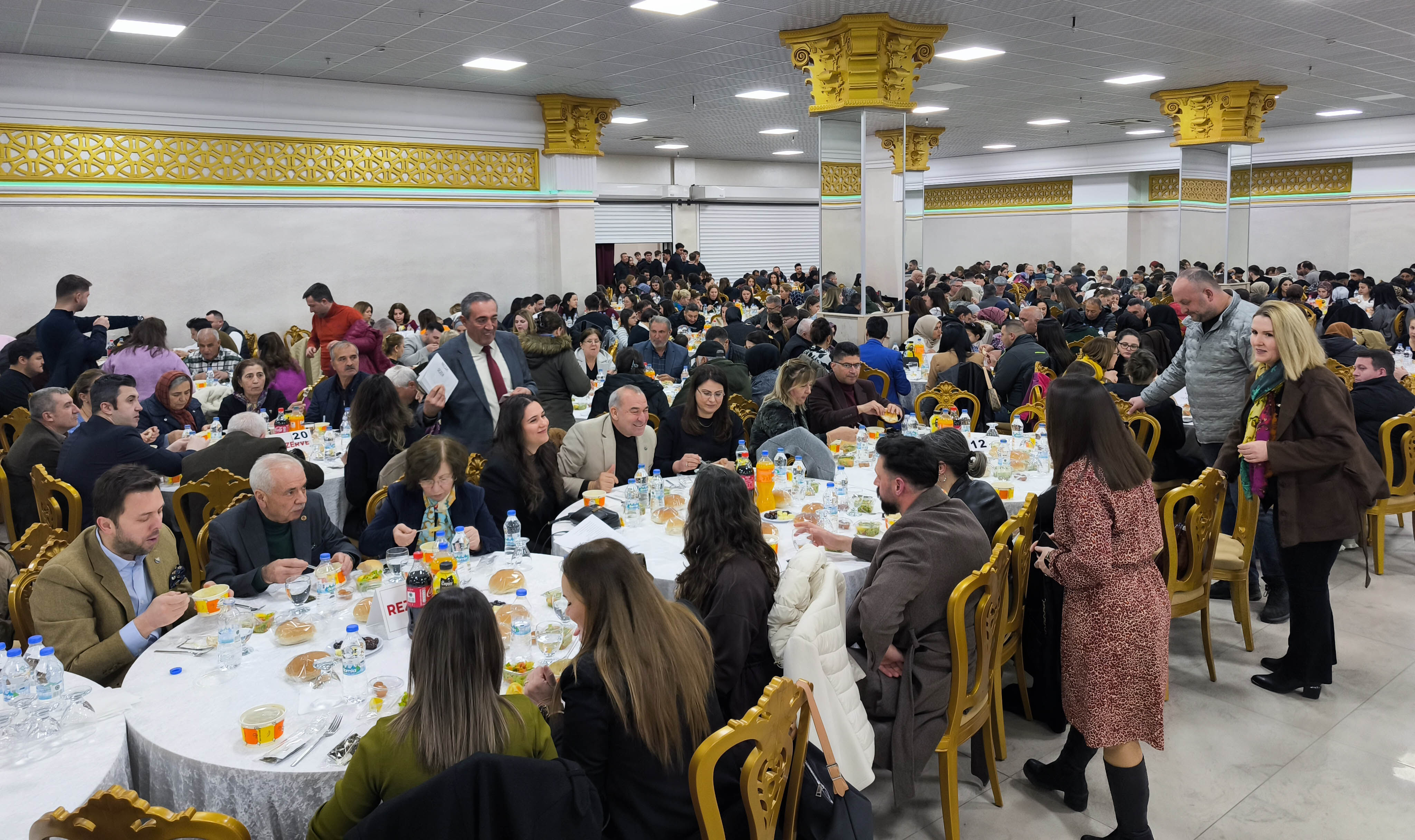 SMA’lı Melek İçin 1000 Kişilik İftar: Dayanışma Sofrası Kuruldu