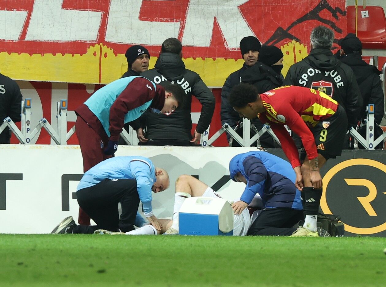 T R A B Z O N S P O R’ D A N A R S E N I Y B A T A G O V’ U N S A G L I 1209168 359576