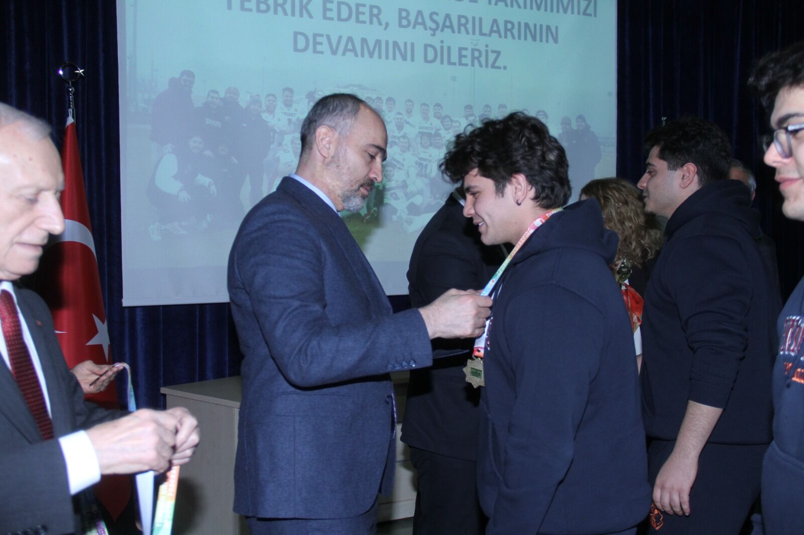 ‘ U N I V E R S I T E L E R A R A S I K O R U M A L I F U T B O L’ D A S 1215904 361564