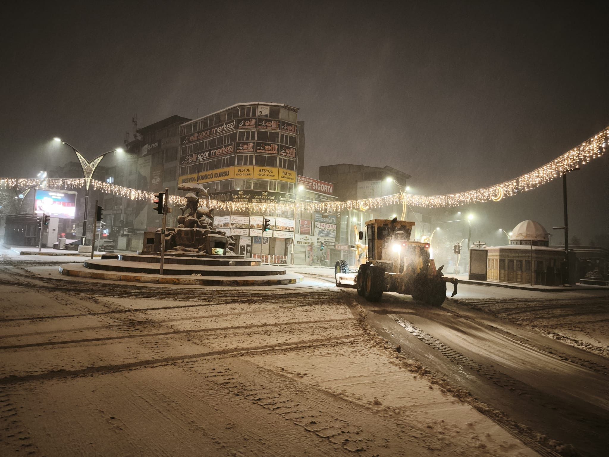 V A N D A 143 Y E R L E S I M Y E R I N I N Y O L U K A R D A N 1200024 356890