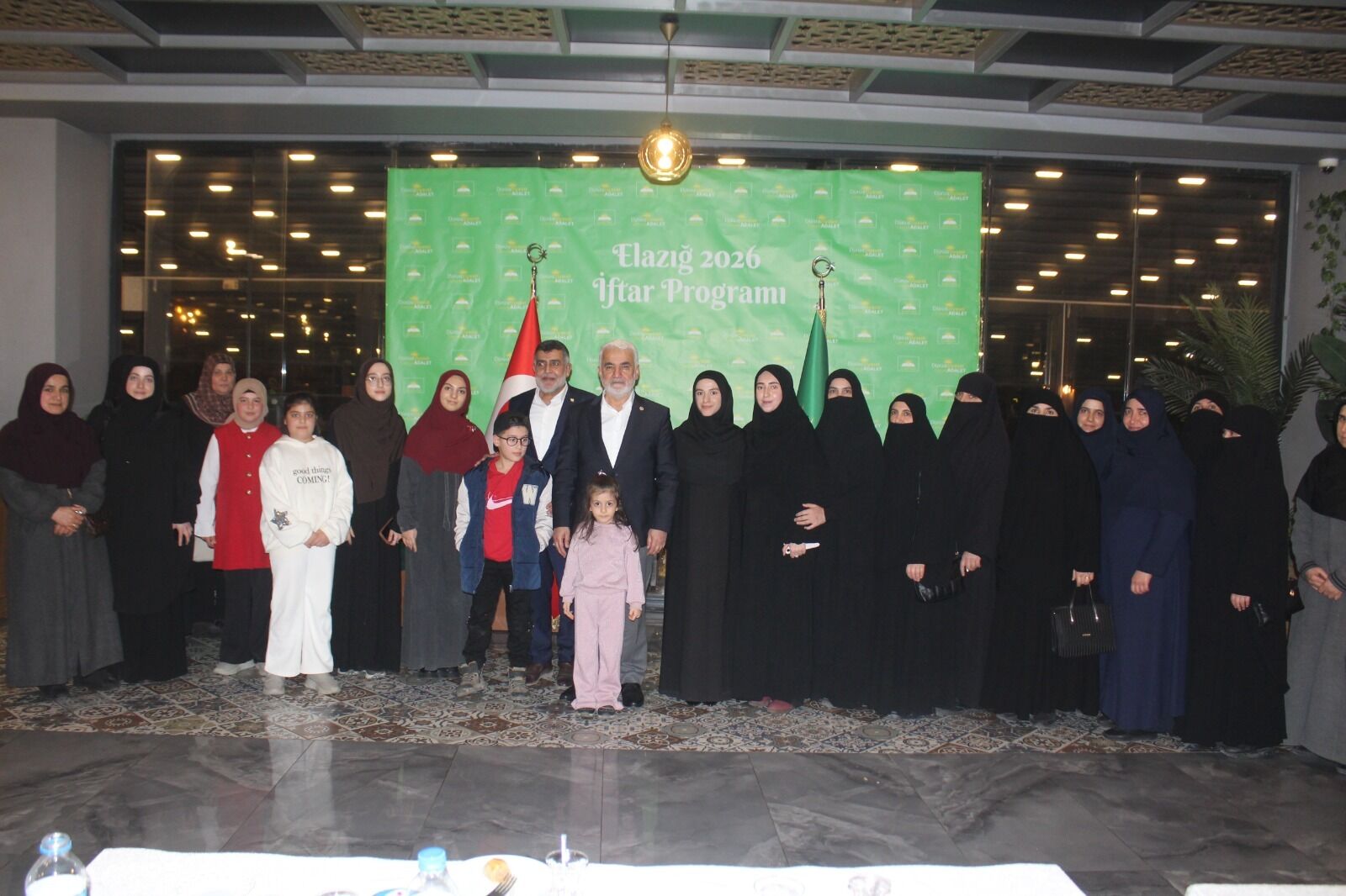 Z E K E R I Y A Y A P I C I O G L U B I R B I R I M I Z L E V U R U S M 1216016 361581