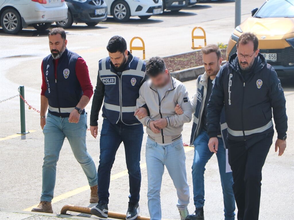 2 Kadını 4 Milyon Tl Dolandıran Şüpheli Yakalandı