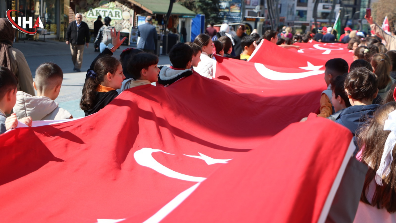 TÜRK-BAYRAKLİ-SALDİRİ