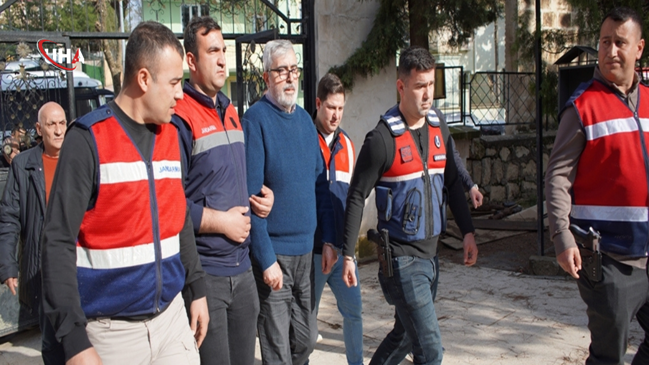 fadil-akgunduz-cenazeye-katildi