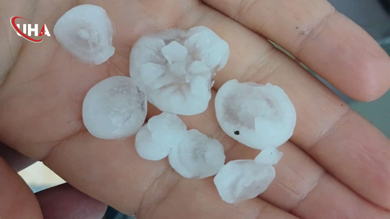 osmaniyede-dolu-sagnak-etkisini-gosterdi