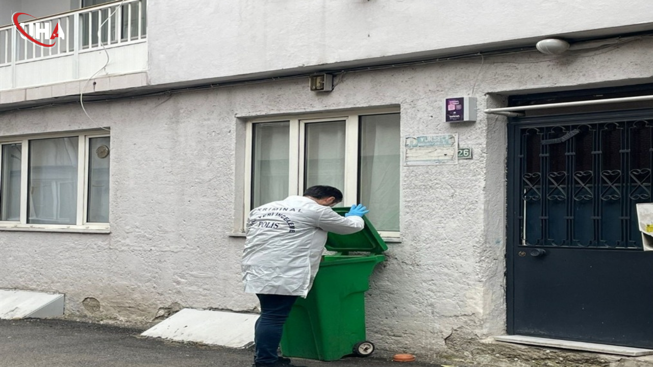 parcalara-ayirdi-cope-atti