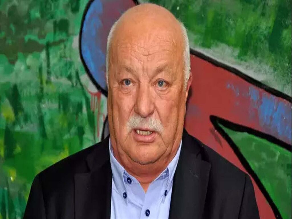 Eski Kulüp Başkanına Ait Motoryat, Tersanede Yandı4