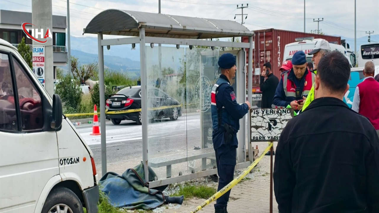 aydin-minibus-yolcu-otobusu-carpisma