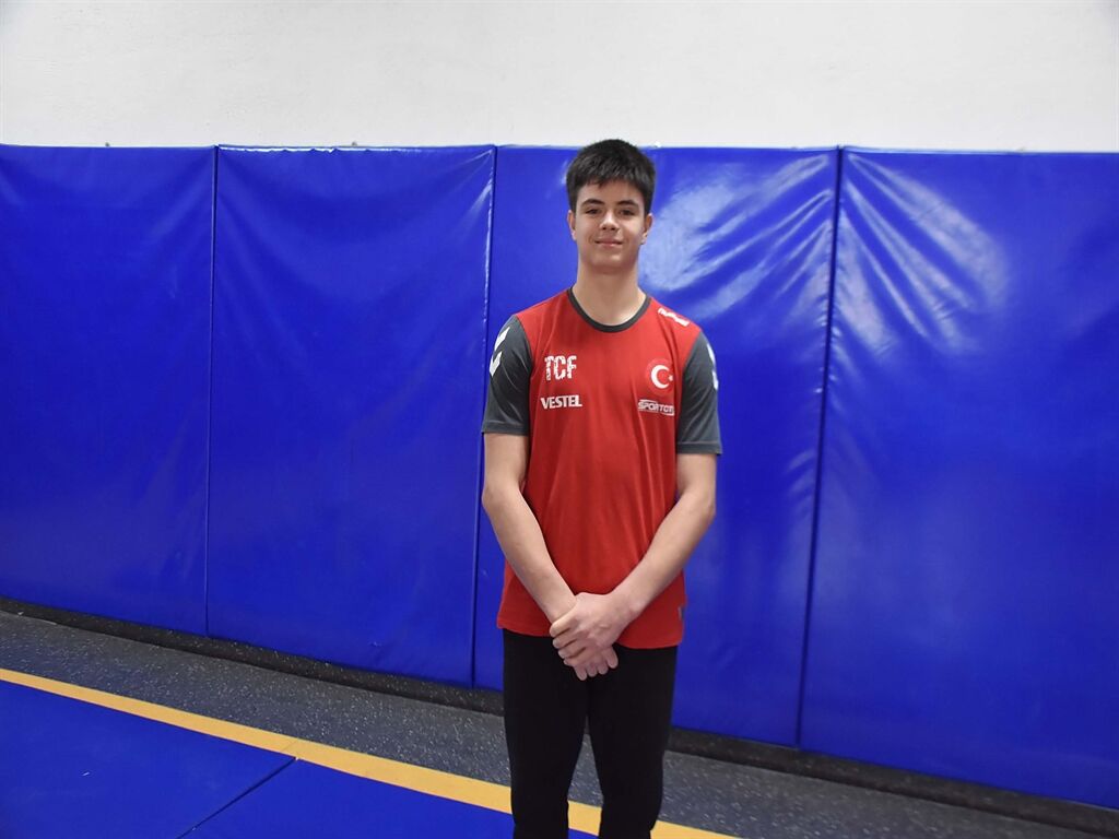 Genç Jimnastikçi Ege3