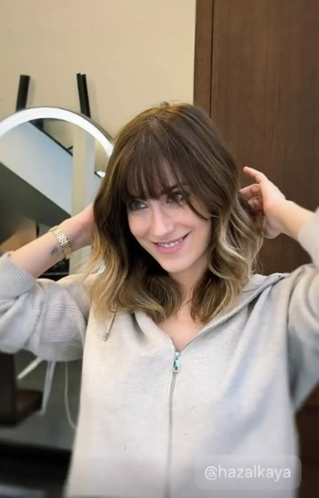 Hazal Kaya Yeni Tarz