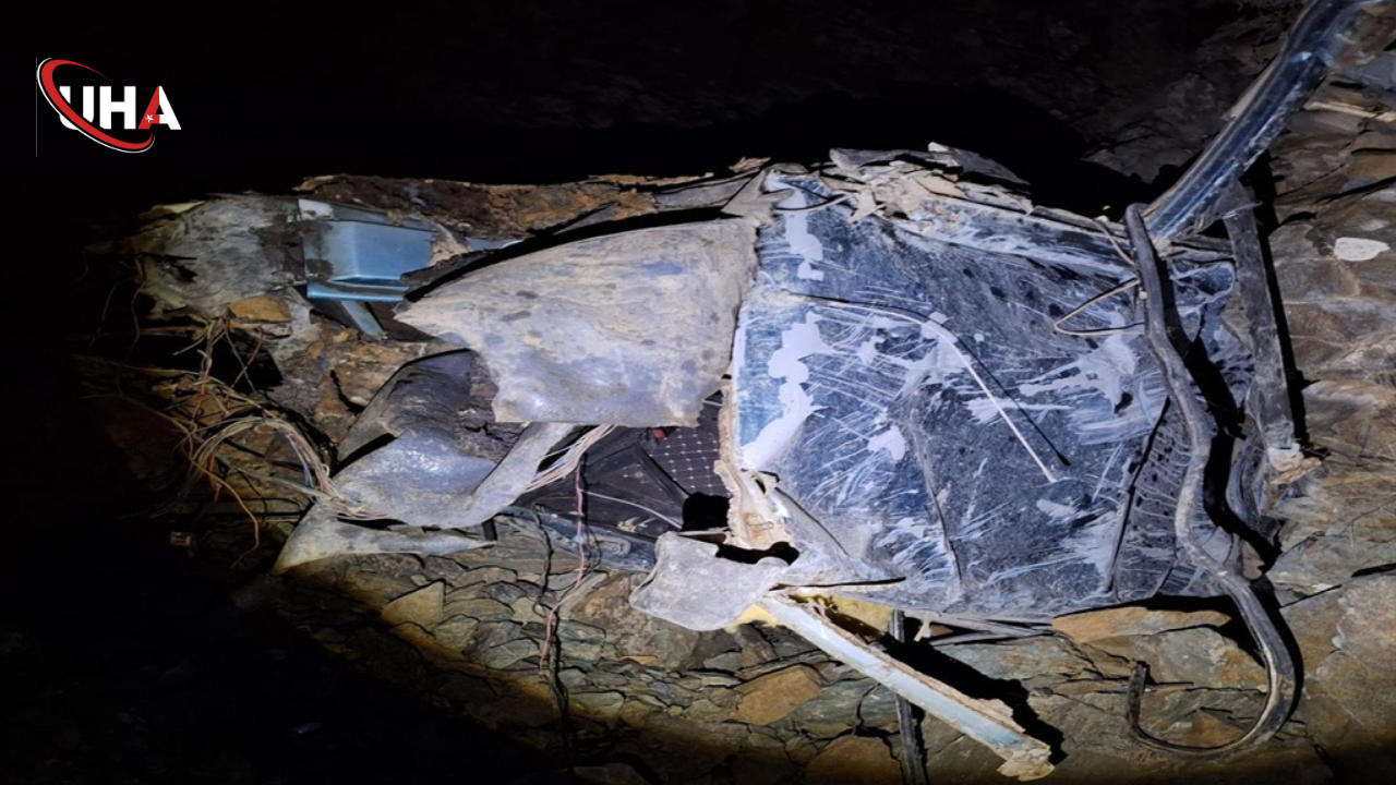 ucuruma-devrilen-otomobil