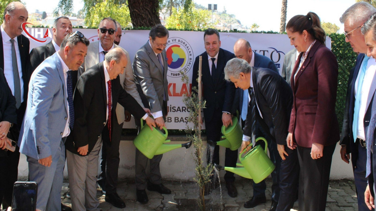 tobb-baskani-hisarciklioglu-turizm-kusadasi