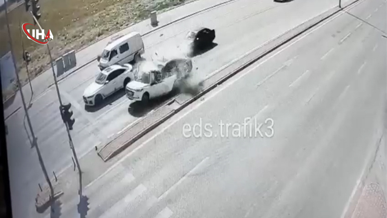 trafik-kazasi-ogretmen-hayatini-kaybetti