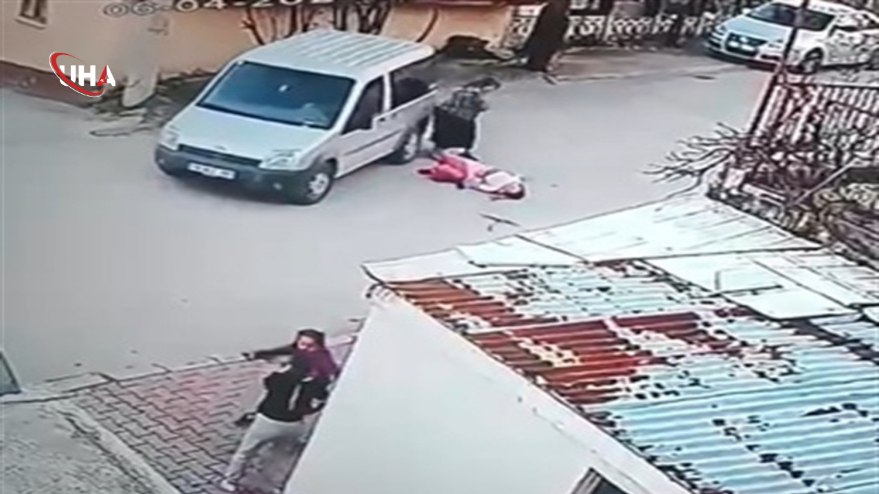 tartıstıgı-esine-arabayla-carpti