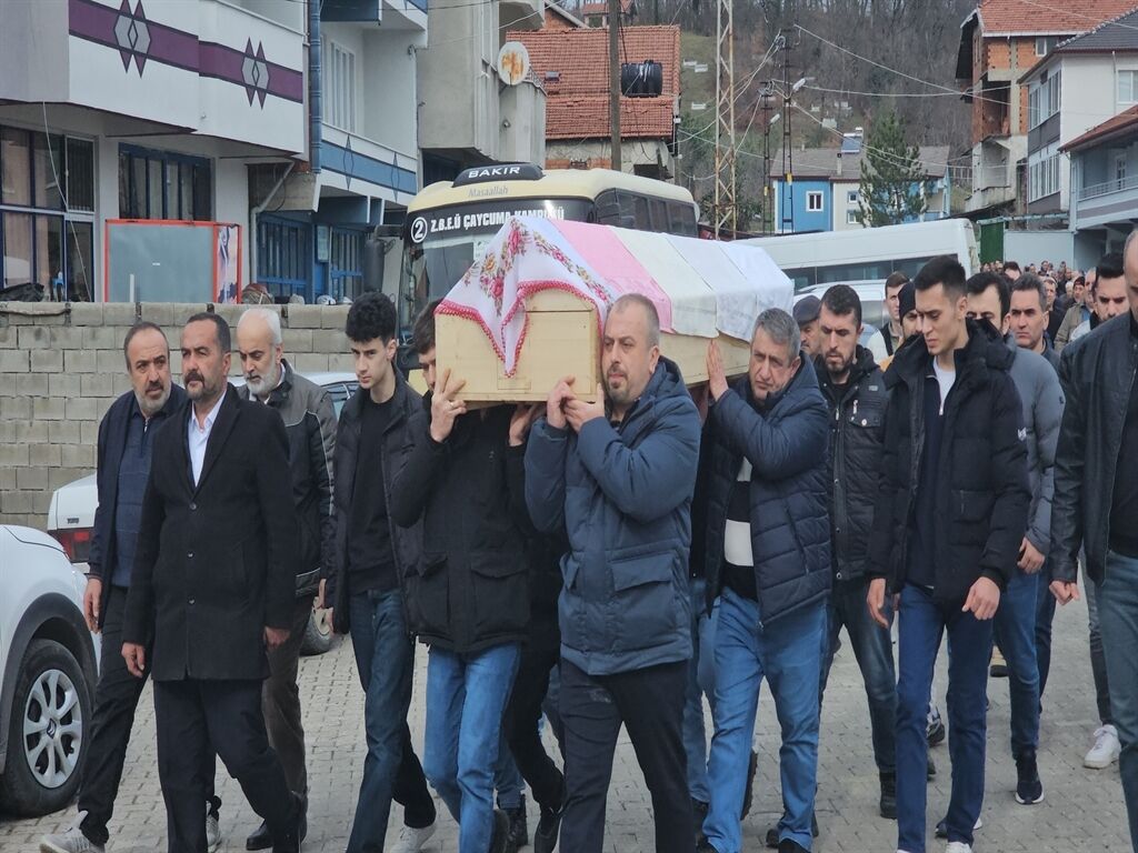 Okul Servisinin Altında Kalıp Ölen Ela, Bilirkişi Raporunda Asli Kusurlu Bulundu3