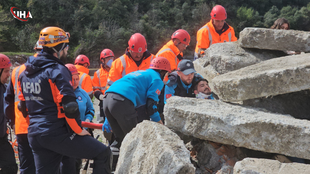 madenciler-tatbikata-katildi
