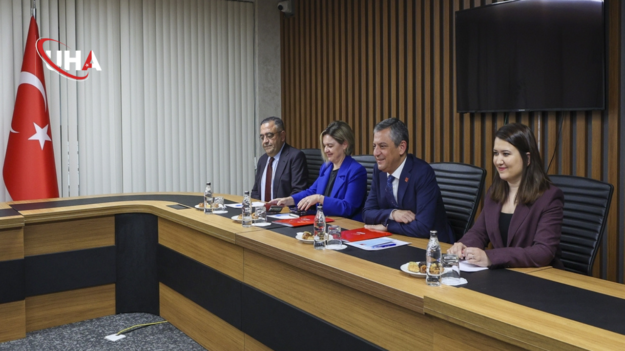 ozgur-ozel-dem-parti-gorusme