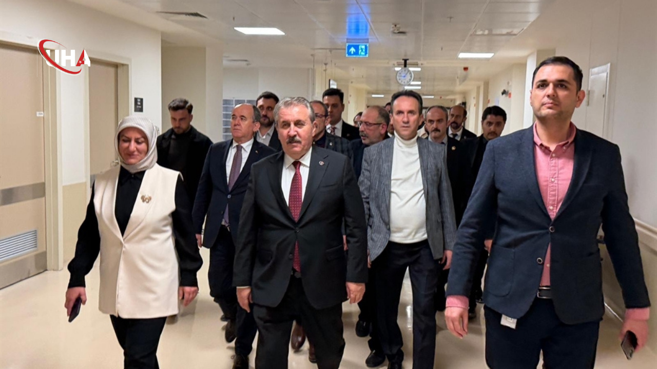 mustafa-destici-hastane-ziyaretinde