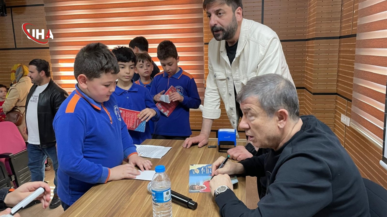 tanju-colak-ogrencilerle-bulustu