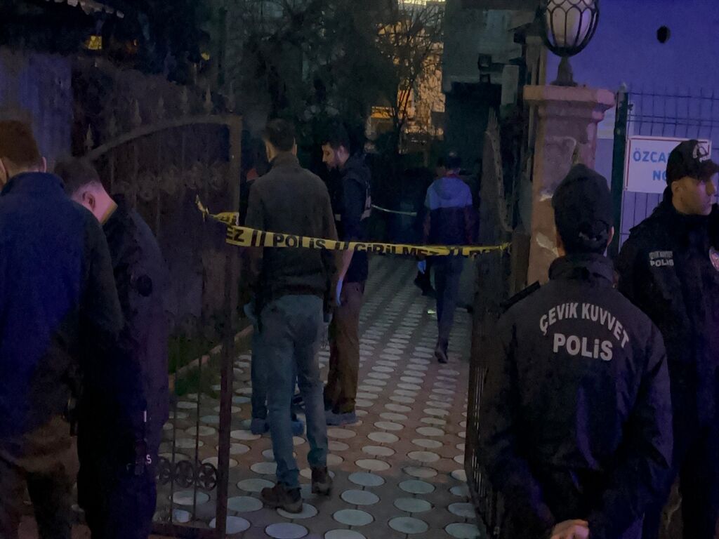 Silahla Saldırıda Ölen Anne Ve Oğlu, Toprağa Verildi4