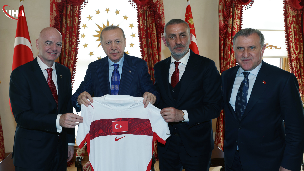 erdogan-fifa-baskanini-dolmabahcede-kabul-etti