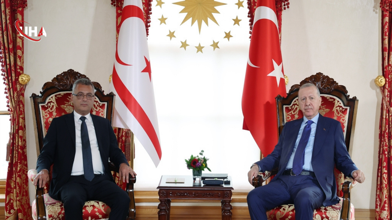 cumhurbaskani-erdogan-kktc-cumhurbaskani-ile-gorustu