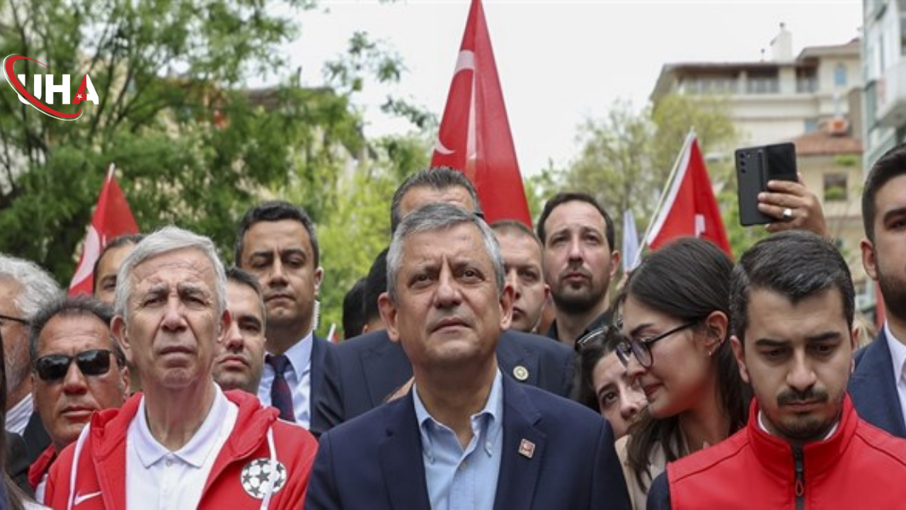 Özgür Özel Siyaset Çok Yaşlı 1