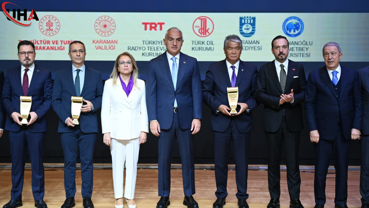 bakan-ersoy-dil-bilinci-vurgusu-