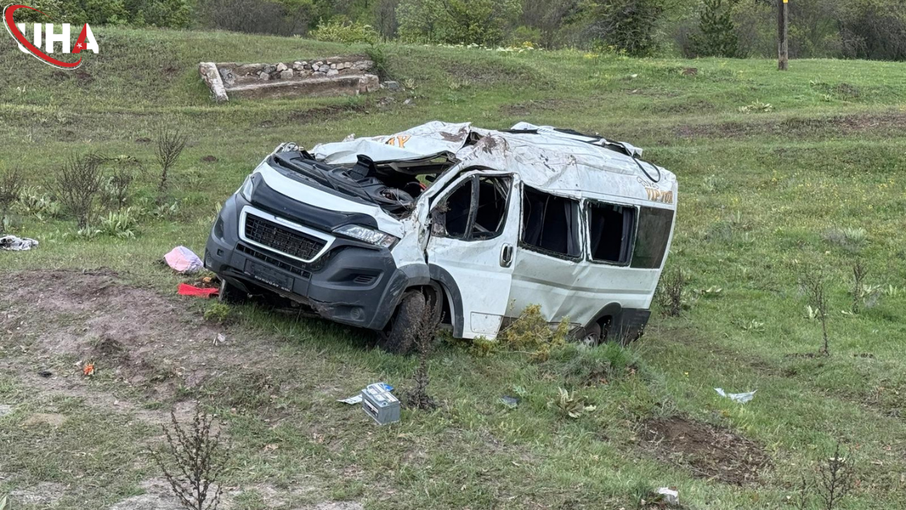 Yozgat Servis Devrildi 1
