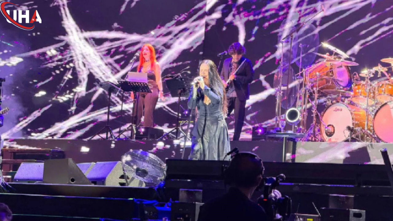 SEBNEM-FERAH-6YİL-ARADAN