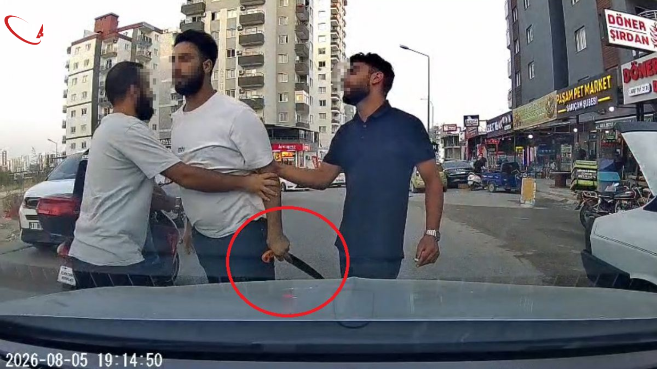 Yol Verme Kavgasında Bagajdan Testere Çıkarıp Sürücüye Saldırdı