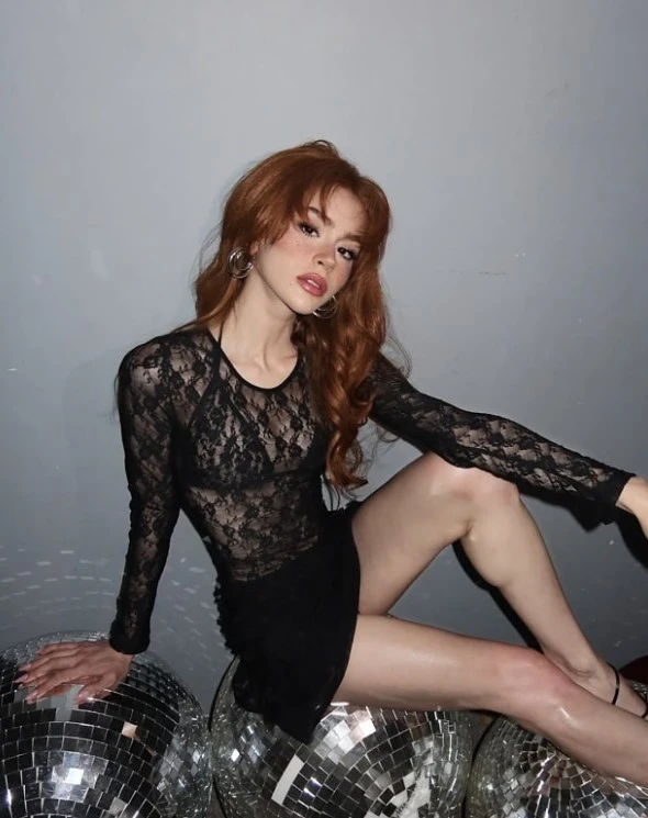 Asena Keskinci4