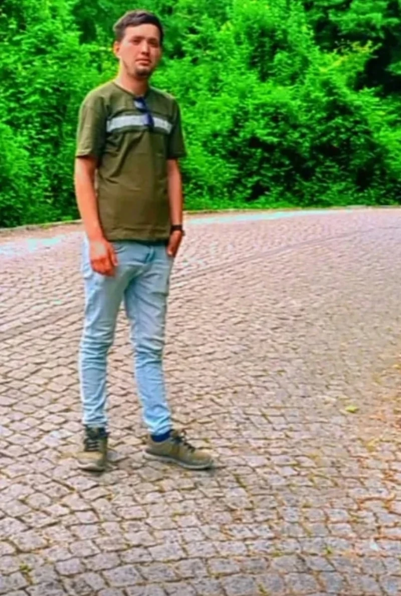 Dere Kenarında Erkek Cesedi Bulunduk