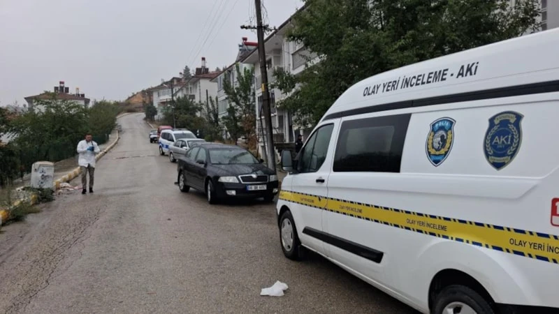 Karabük'te Otomobilinden İndikten Sonra Yere Düşen Şahıs Öldü