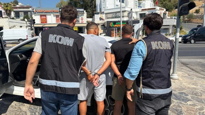 Kırmızı Bültenle Aranan Şüpheli, Muğla'da Yakalandı