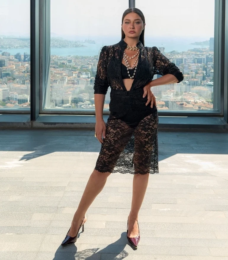 Nurgül Yeşi̇lçay 1