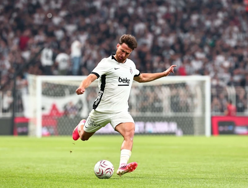 SALİH-ÖZCAN-1