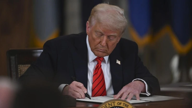 Trump-44
