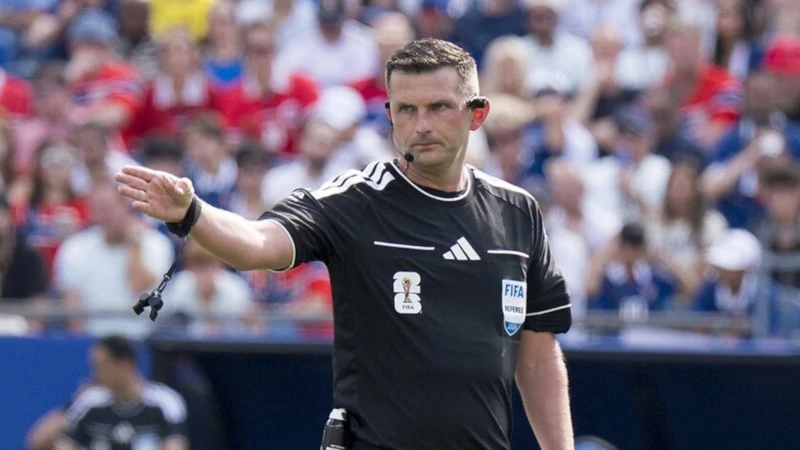 Türkiye İtalya Maçını Michael Oliver Yönetecek