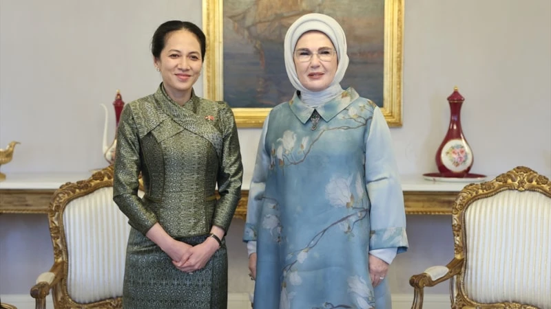 Emine Erdoğan, Kamboçya Başbakanı Manet'in Eşiyle Görüştü
