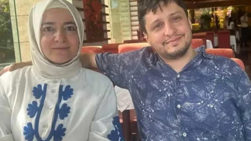 Fatma Betül Sayan Kaya Ve Eşinden
