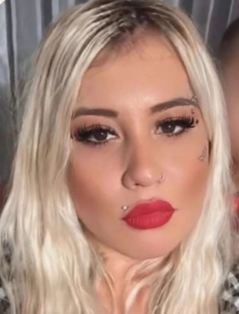 Kadin Öldürüldü