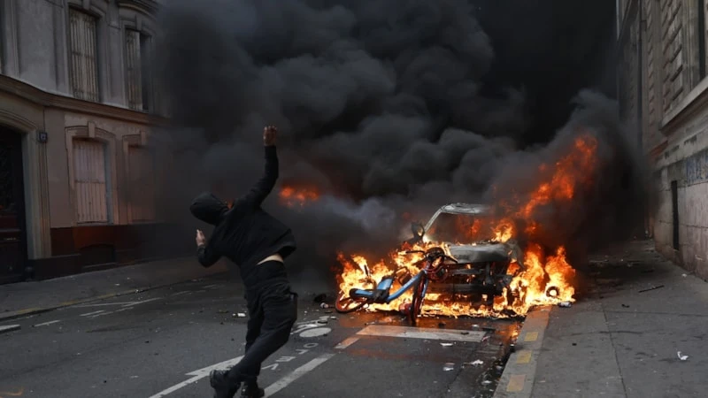 Paris'teki Protestolarda 195 Kişi Gözaltına Alındı